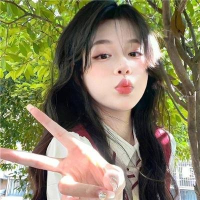 威风凛凛的她$你的深情我不配